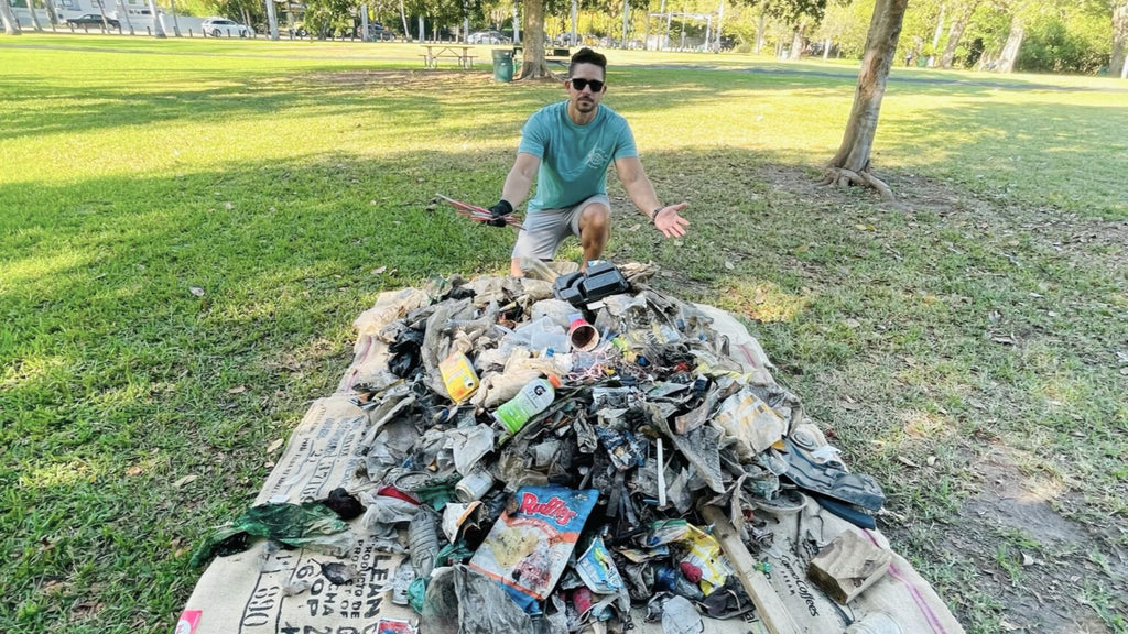 Pile of trash / litter 