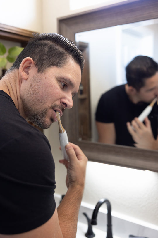 Brushing with toothpaste tablets