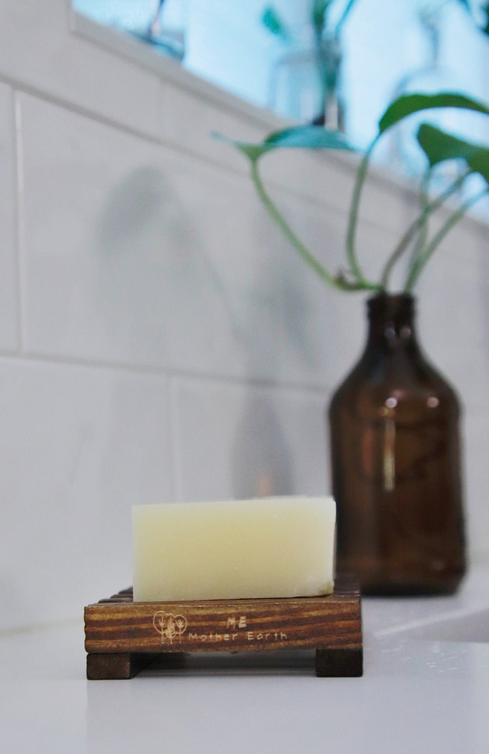 ME. Mother Earth Lift It Up Bamboo Soap Dish